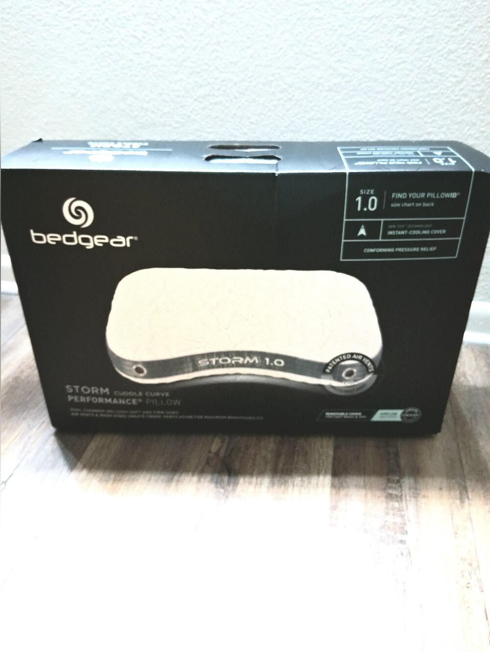 Bedgear Storm 1.0 Cuddle and Curve Performance Pillow new in Box